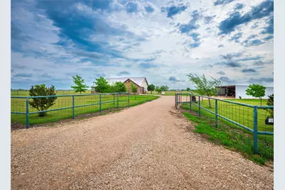877 County Road 455, Coupland, TX 78615 - Photo 38