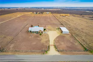 877 Co Rd 455, Coupland, TX 78615 - Photo 1