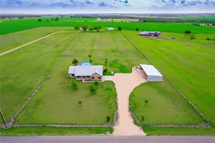 877 Co Rd 455, Coupland, TX 78615 - Photo 1