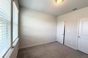 605 W South St, Leander, TX 78641 - Photo 14