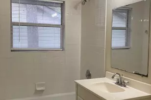 917 Keith Ln, Austin, TX 78705 - Photo 6