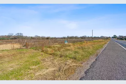 10996 US Highway 90 W, Harwood, TX 78632 - Photo 22