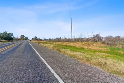 10996 US Highway 90 W, Harwood, TX 78632 - Photo 24