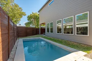1104 Fiesta St, Austin, TX 78702 - Photo 10