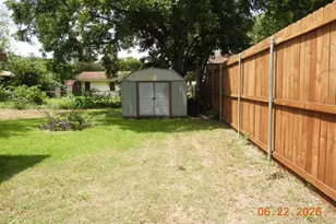 1109 Dunstan Dr, Austin, TX 78745 - Photo 12