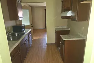 1109 Dunstan Dr, Austin, TX 78745 - Photo 6