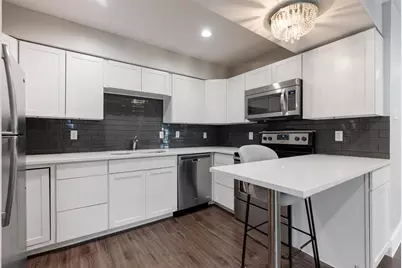 935 La Posada Drive #115, Austin, TX 78752 - Photo 8