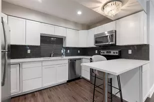 935 La Posada Dr, Austin, TX 78752 - Photo 8