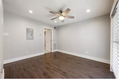 935 La Posada Drive #115, Austin, TX 78752 - Photo 12