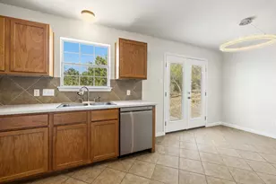 21518 Horseshoe Loop, Lago Vista, TX 78645 - Photo 10