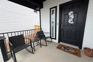 11917 Murano Dr, Austin, TX 78747 - Photo 2