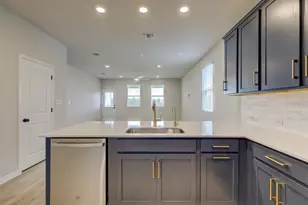 129 Prairie Falls Drive, Hutto, TX 78634 - Photo 10