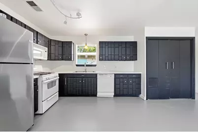 2712 Saint Edwards Circle #A, Austin, TX 78704 - Photo 10