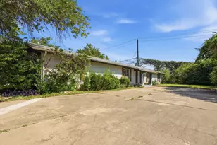 2712 St Edwards Cir, Austin, TX 78704 - Photo 20