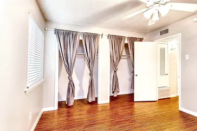 4007 Avenue C #104, Austin, TX 78751 - Photo 10