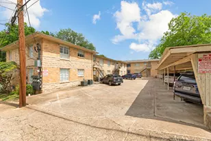301 E 34th St, Austin, TX 78705 - Photo 20