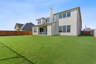 1300 Shelby Ln, Georgetown, TX 78628 - Photo 36