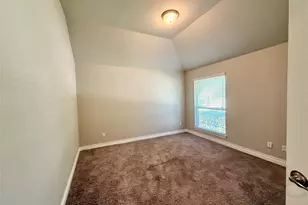 199 Tailwind Dr, Kyle, TX 78640 - Photo 4