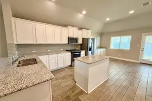 199 Tailwind Dr, Kyle, TX 78640 - Photo 4