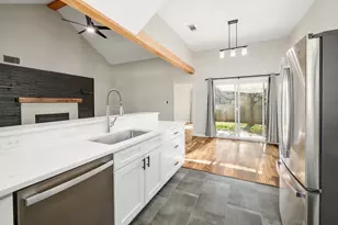 2207 Raintree Path, Round Rock, TX 78664 - Photo 4