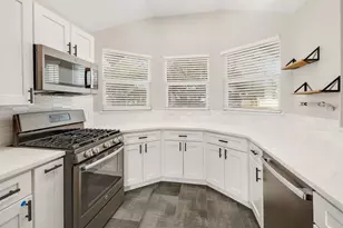 2207 Raintree Path, Round Rock, TX 78664 - Photo 12