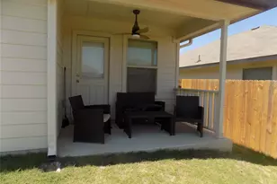 124 Rearden Blvd, Jarrell, TX 76537 - Photo 10