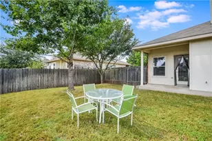 242 Amber Oak Dr, Kyle, TX 78640 - Photo 16