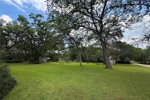 306 5th Ave, Smithville, TX 78957 - Photo 38