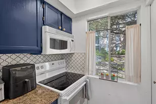 3018 S 1st St, Austin, TX 78704 - Photo 6