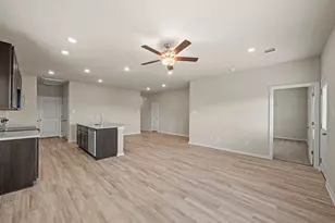160 Wind Hl, Jarrell, TX 76537 - Photo 18