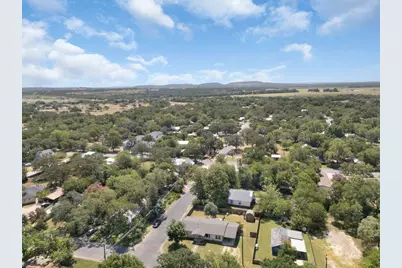 209 E Live Oak Street, Burnet, TX 78611 - Photo 26