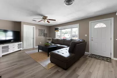 209 E Live Oak Street, Burnet, TX 78611 - Photo 8