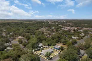 209 E Live Oak St, Burnet, TX 78611 - Photo 1