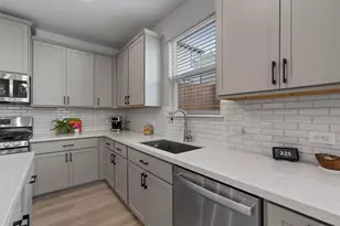 13506 Grand Central Dr, Pflugerville, TX 78660 - Photo 12