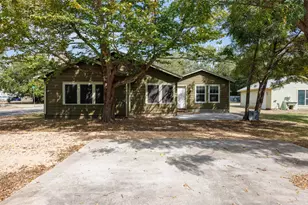 201 Rose St, Buda, TX 78610 - Photo 22