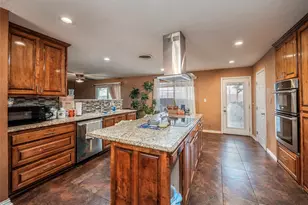 112 Hasler St, Bastrop, TX 78602 - Photo 12