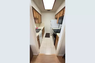 2706 Salado Street #304, Austin, TX 78705 - Photo 4