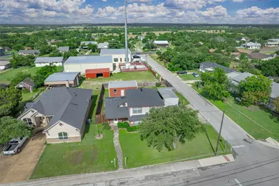 311 College Avenue, Florence, TX 76527 - Photo 2