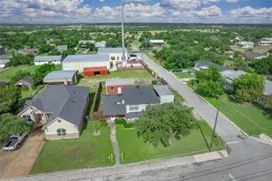 311 College Ave, Florence, TX 76527 - Photo 2