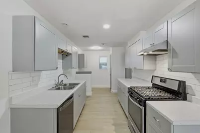 11104 Ptarmigan Drive, Austin, TX 78758 - Photo 6