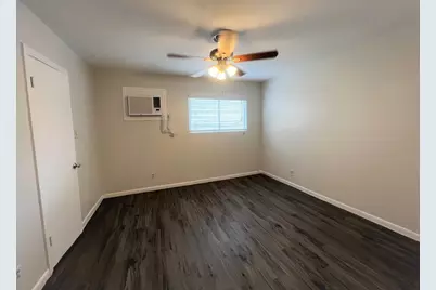 926 E Dean Keeton Street #204, Austin, TX 78705 - Photo 6