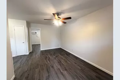 926 E Dean Keeton Street #204, Austin, TX 78705 - Photo 2