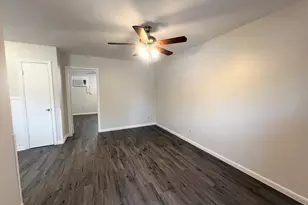 926 E Dean Keeton St, Austin, TX 78705 - Photo 2