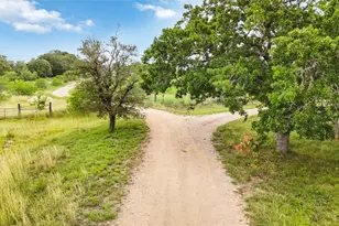 227 Henderson Ln, Lockhart, TX 78644 - Photo 36