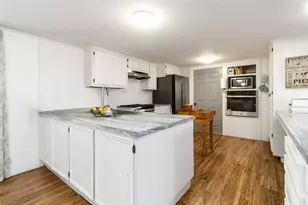 227 Henderson Ln, Lockhart, TX 78644 - Photo 10