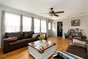 227 Henderson Ln, Lockhart, TX 78644 - Photo 6