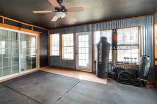 227 Henderson Ln, Lockhart, TX 78644 - Photo 16