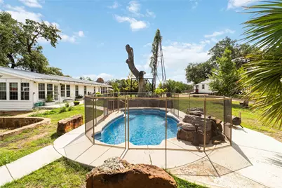 227 Henderson Lane, Lockhart, TX 78644 - Photo 4