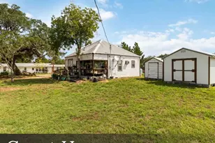 227 Henderson Ln, Lockhart, TX 78644 - Photo 20