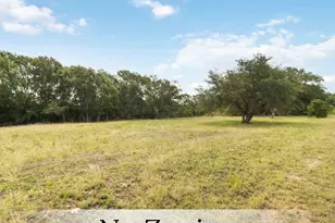 227 Henderson Ln, Lockhart, TX 78644 - Photo 4